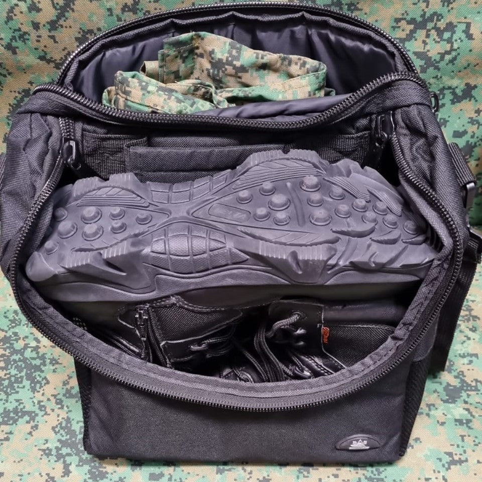 BOOTS SPORTS SLING BAG #2728B